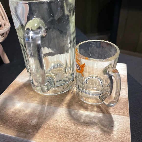 A&W root beer mugs. - Picture 4 of 5